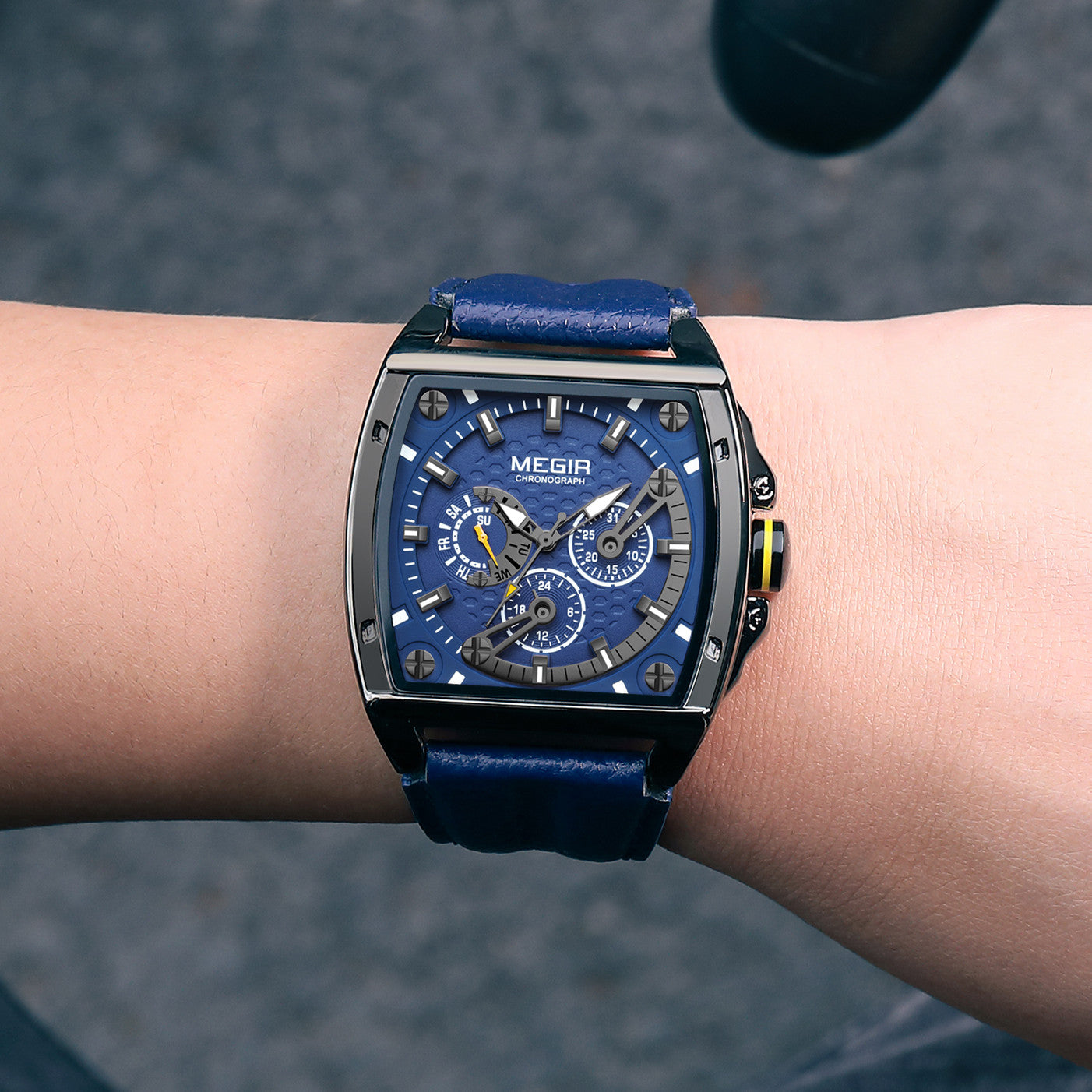 MEGIR Fashion Mens Watches Brand Luxury Waterproof Military WristWatch Leather Sport Quartz Date Weeds Clock Reloj Hombre