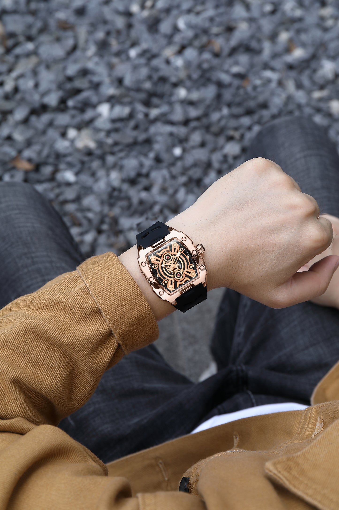 MEGIR New Sport Watches for Men Waterproof Male Military Quartz Wristwatch Silicone Strap Large Dial Luminous Watch Montre Homme 8116