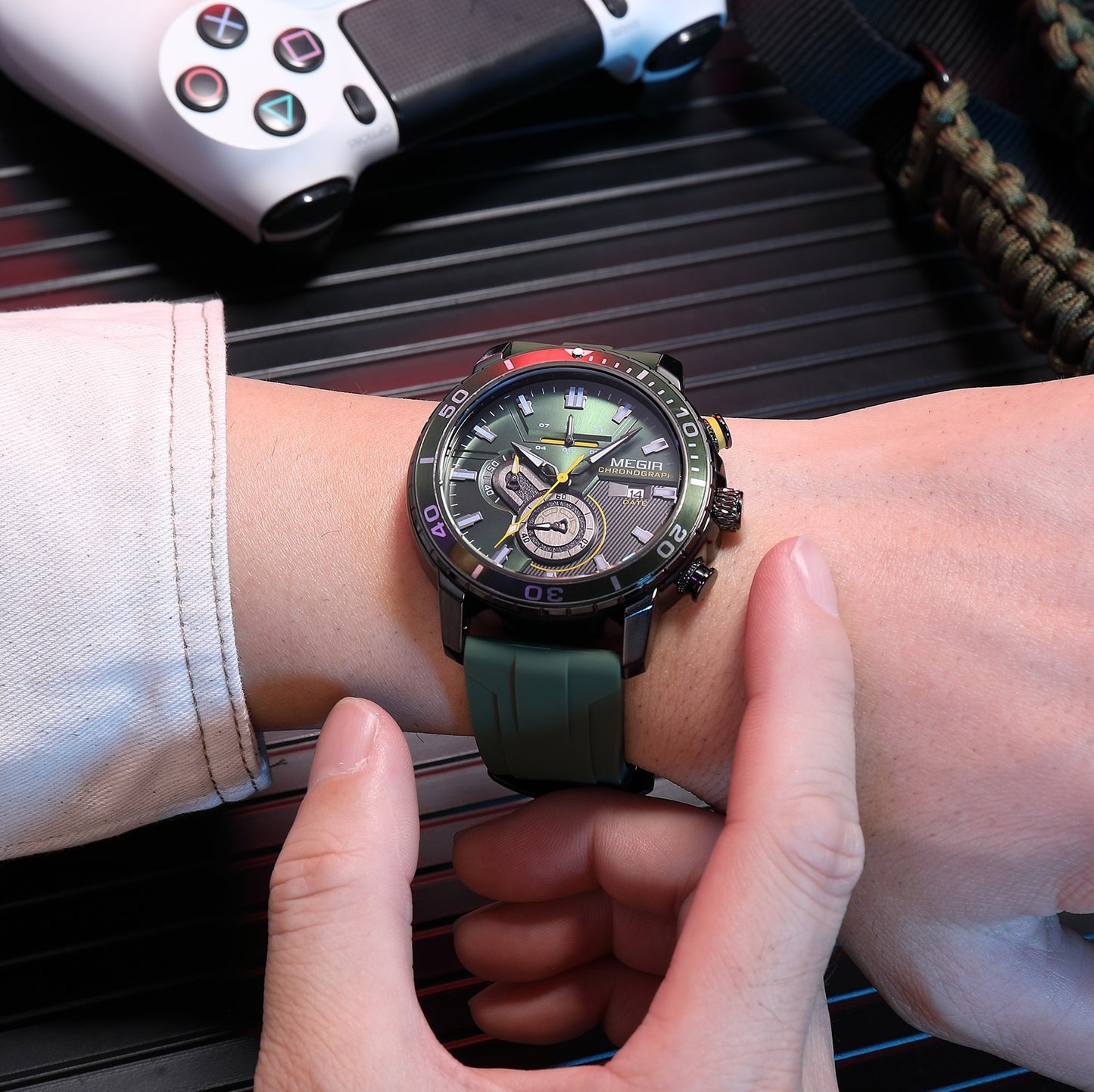 MEGIR Luxury Military Watches for Men Fashion Sport Quartz Wristwatch Waterproof Silicone Band Male Clock Chronograph with Date 2224